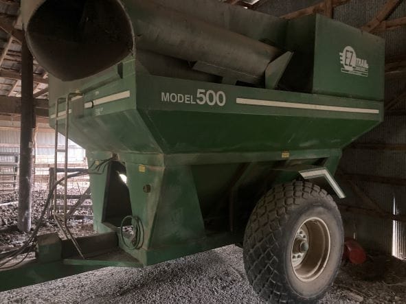 E-Z TRAIL 500 GRAIN CART