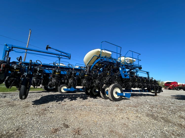 KINZE 3665 PLANTER
