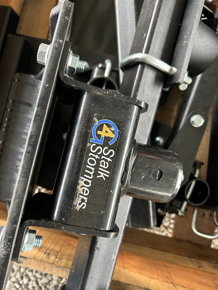 MAY WES G4 STALK STOMPERS