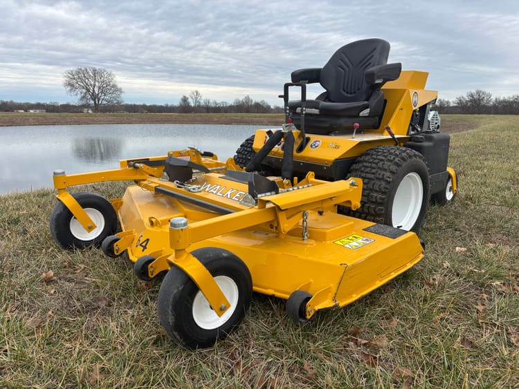 WALKER MH38i ZERO TURN MOWER