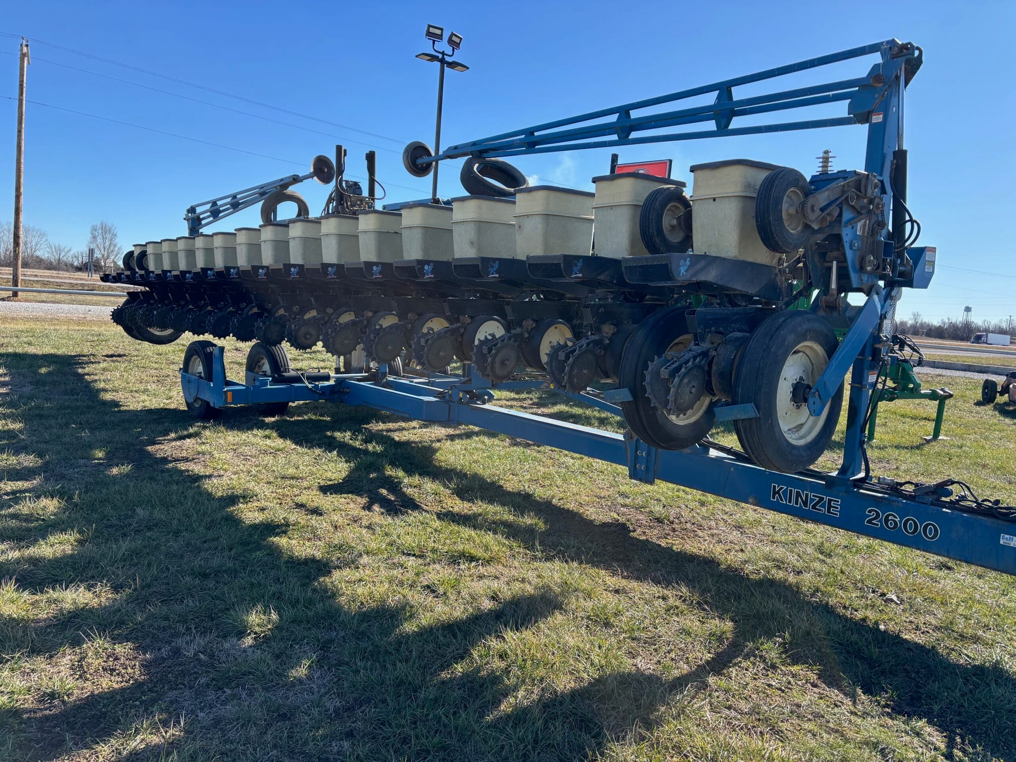 KINZE 2600 PLANTER