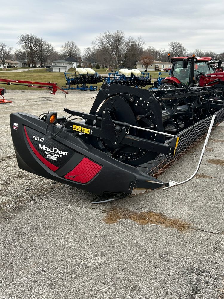 MACDON FD130 FLEX DRAPER HEADERE