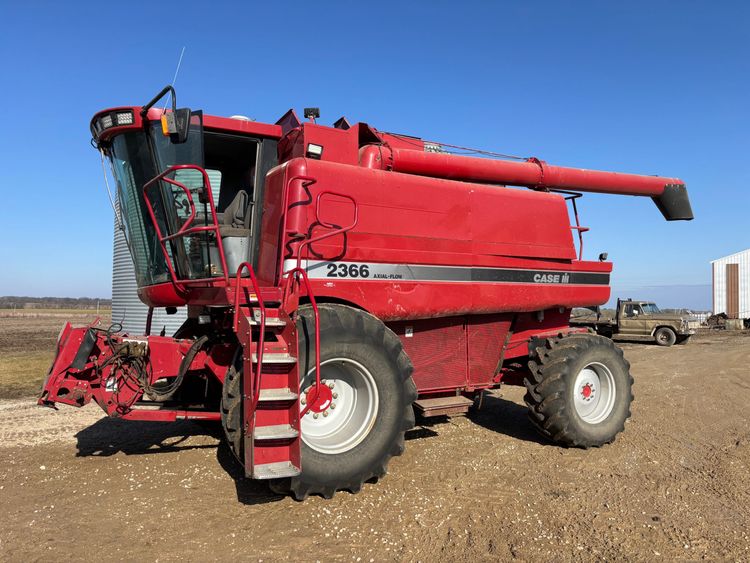 CASE IH 2366 W/ HEADER & TRAILER