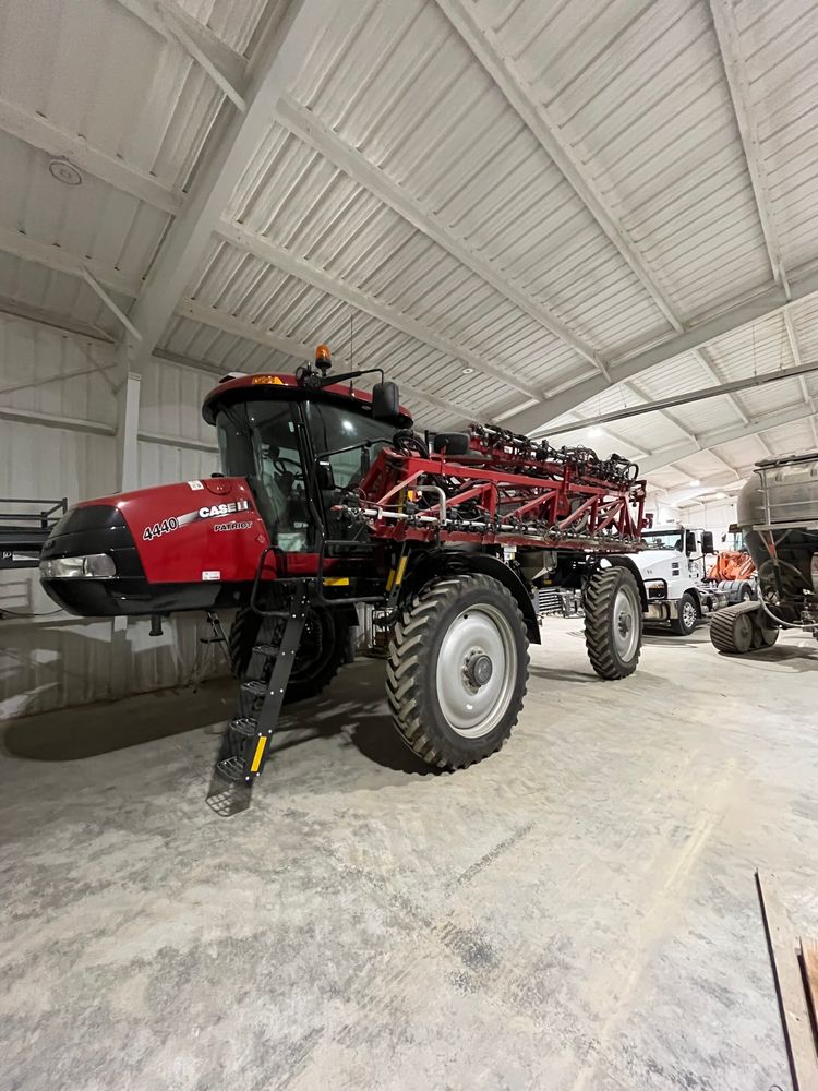 CASE IH 4440 SELF-PROPELLED SPRAYER