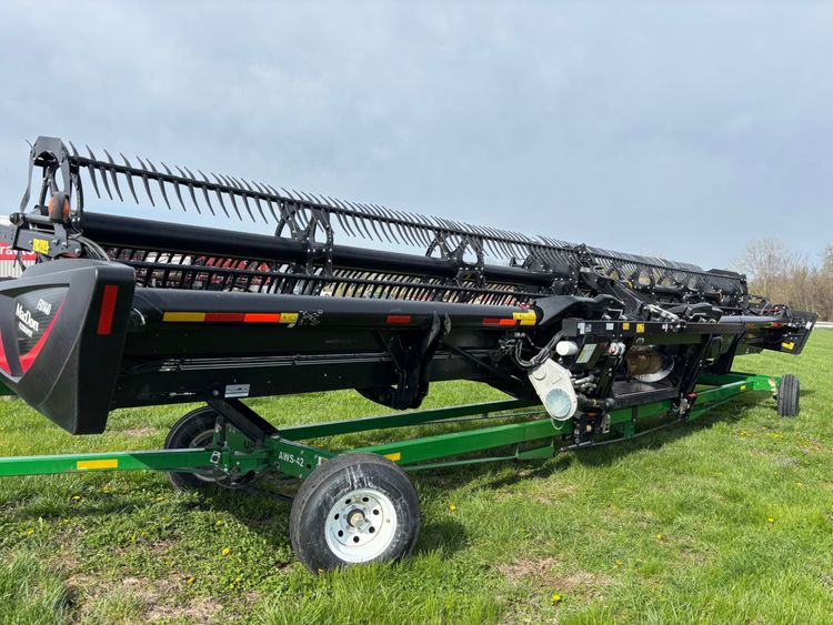 MACDON FD140 DRAPER HEADER