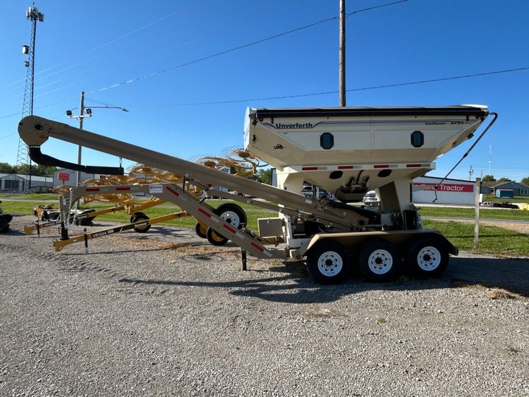 UNVERFERTH 3755 SEED TENDER
