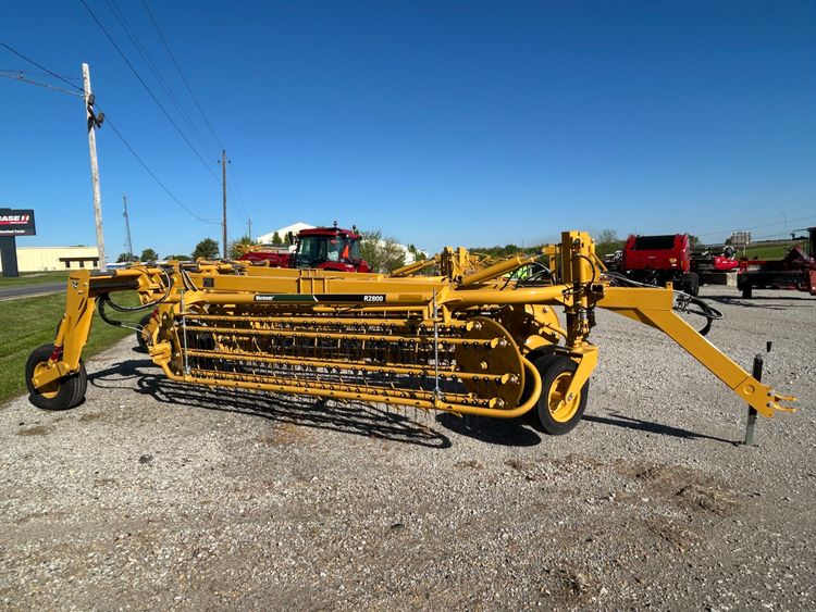 VERMEER R2800 HAY RAKE