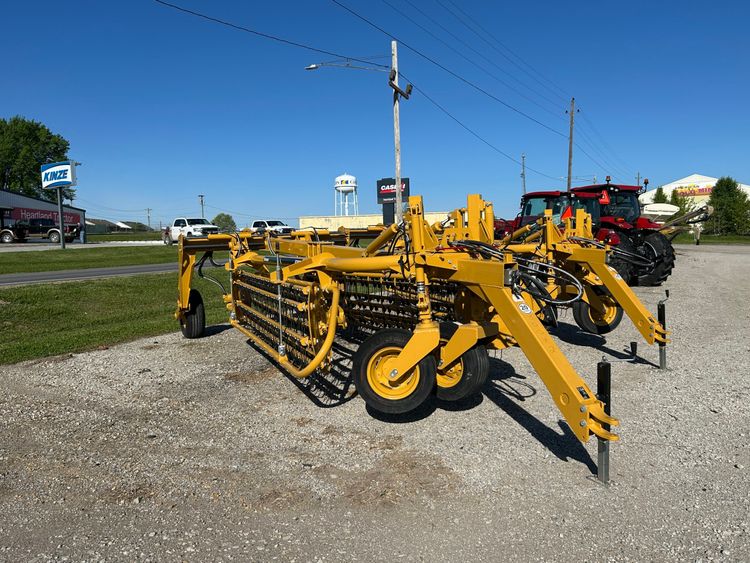 VERMEER R2800 HAY RAKE