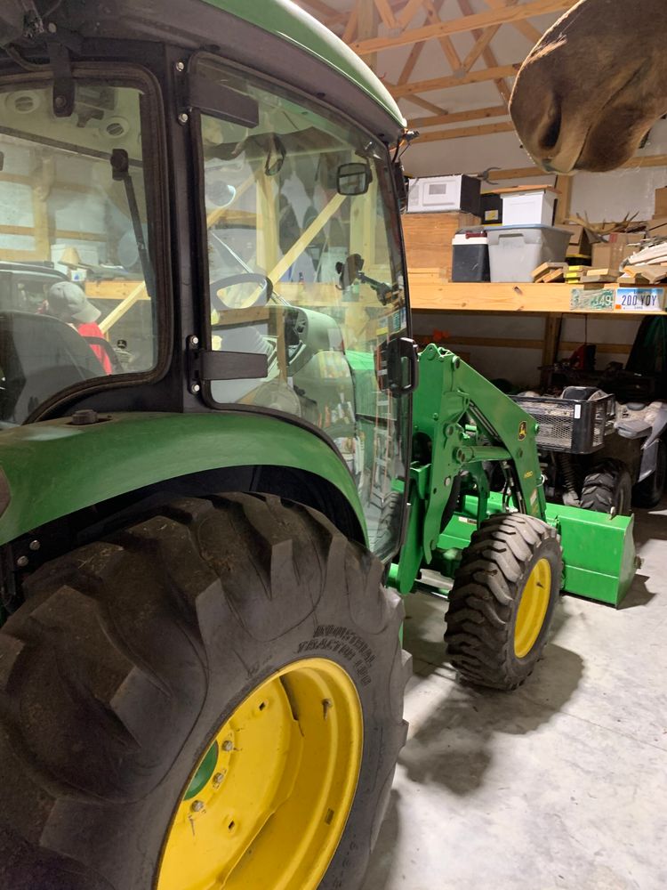 JOHN DEERE 4066R TRACTOR W/ ATTACHMENTS